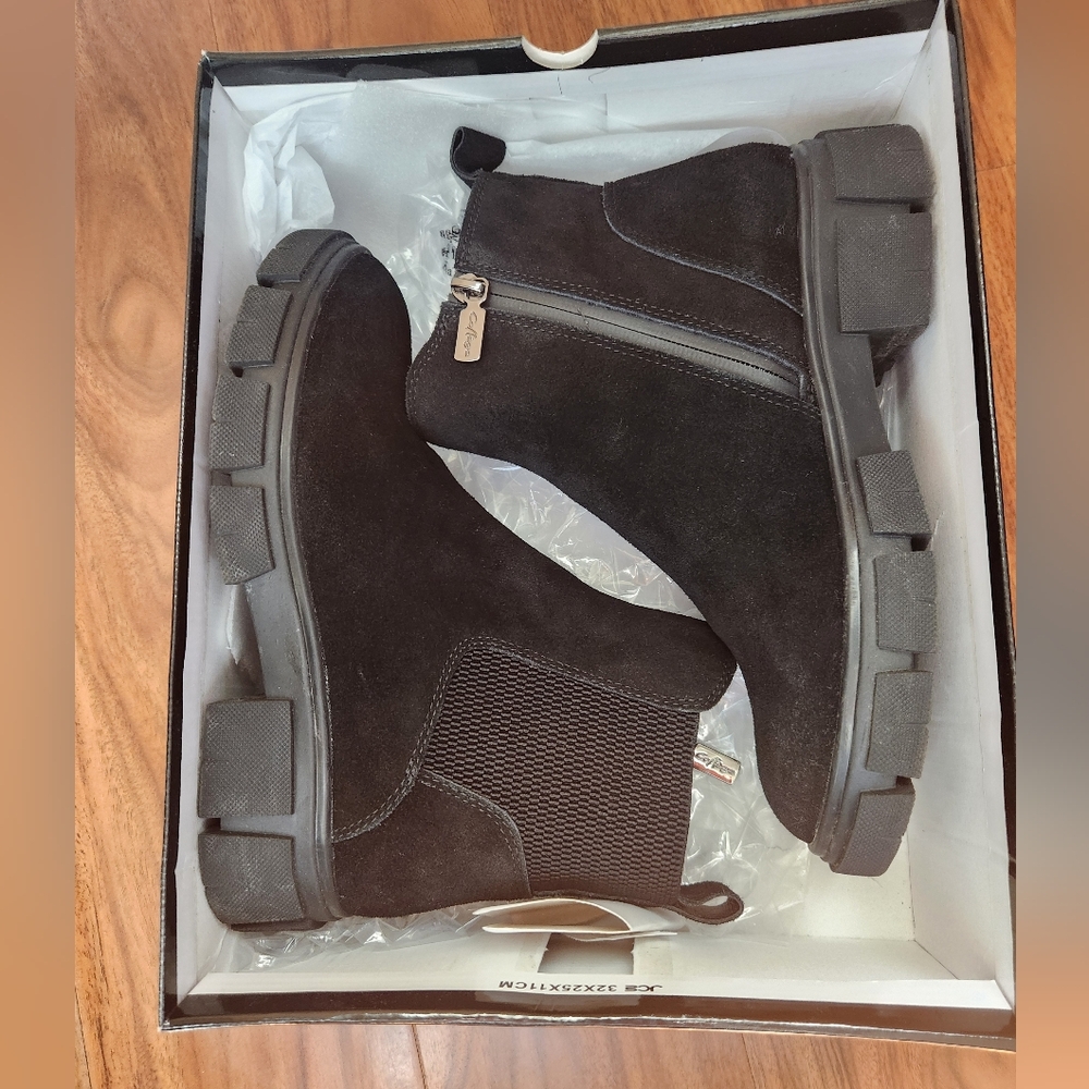 Aqua College Womens Priya Black Suede Waterproof Booties Chelsea Boots Shoes 7.0